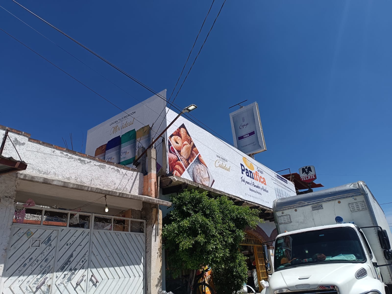 Rotulación exterior Panifica con camión publicitario Rotulación exterior Panifica con camión publicitario