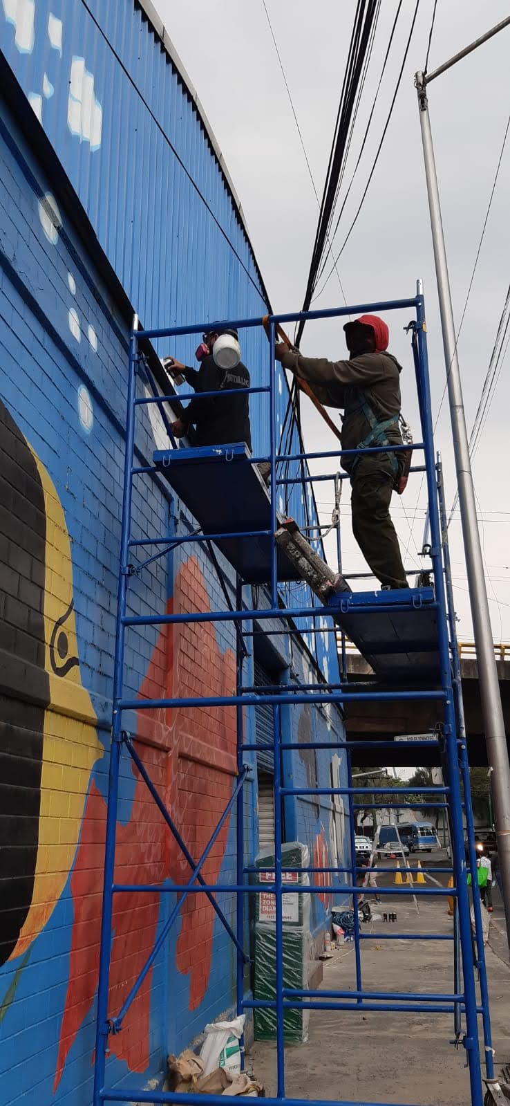Rotulación mural en fachada comercial Rotulación mural en fachada comercial